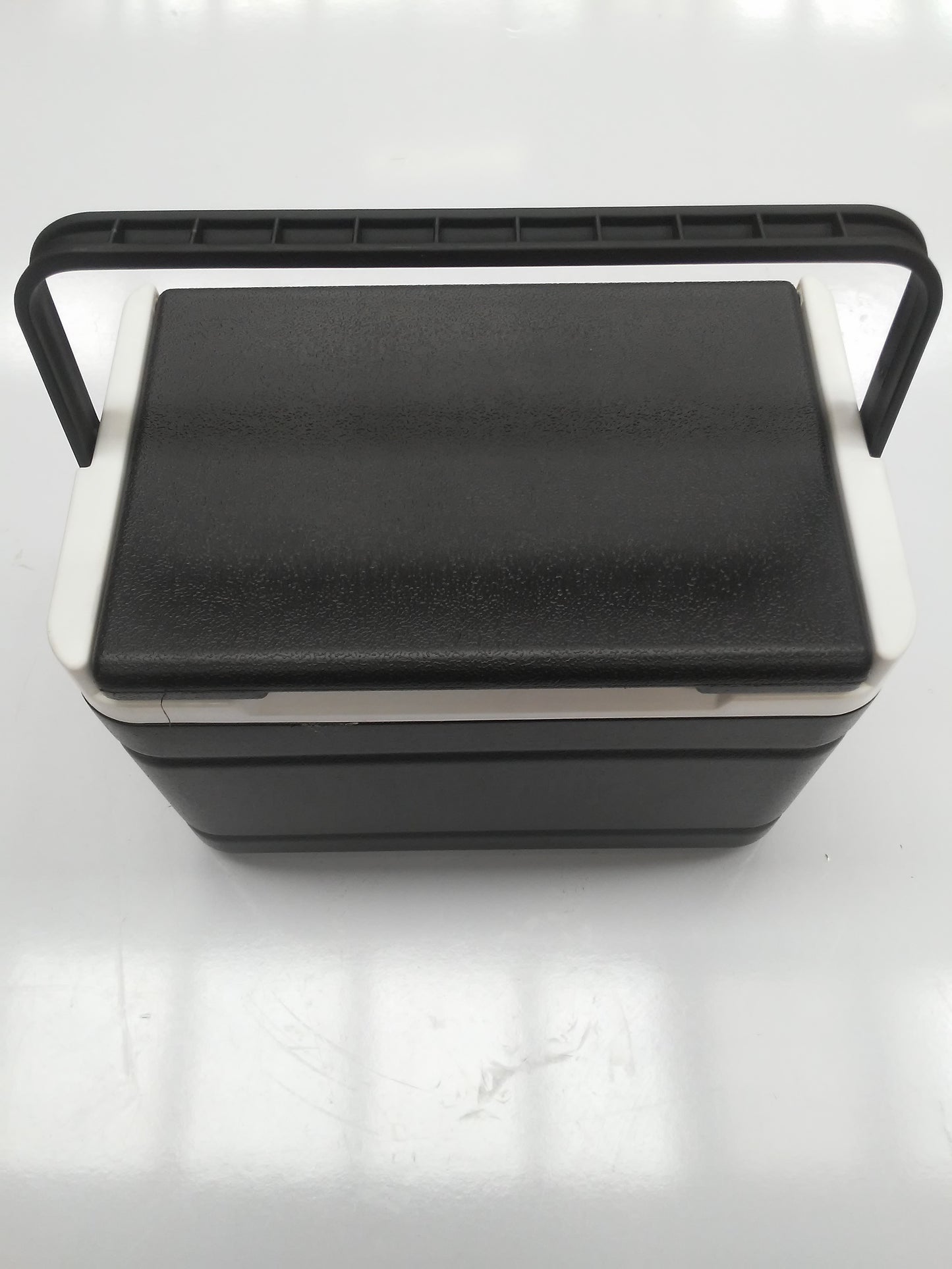 Hielera con soporte para carritos de golf