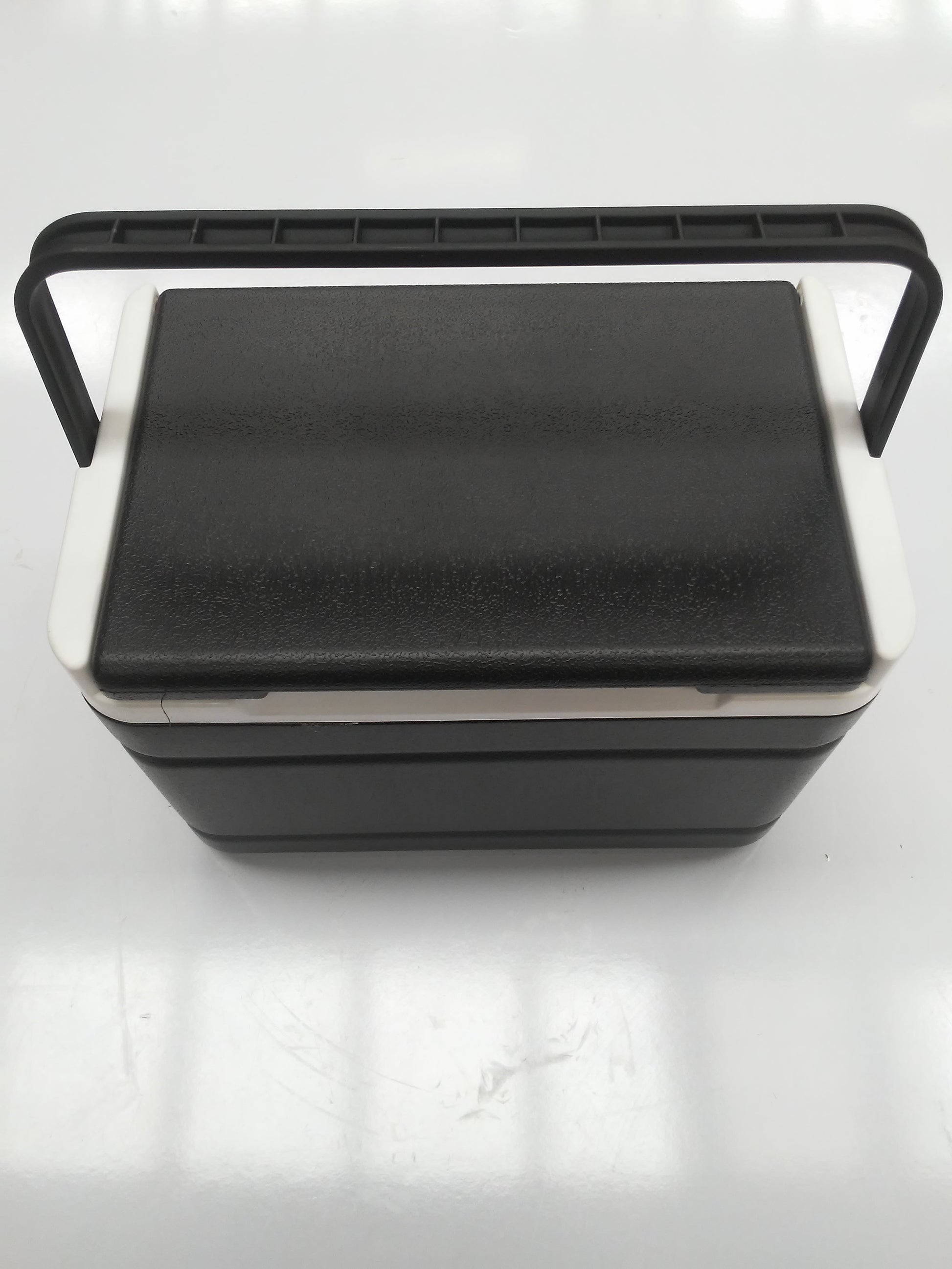 Hielera con soporte para carritos de golf