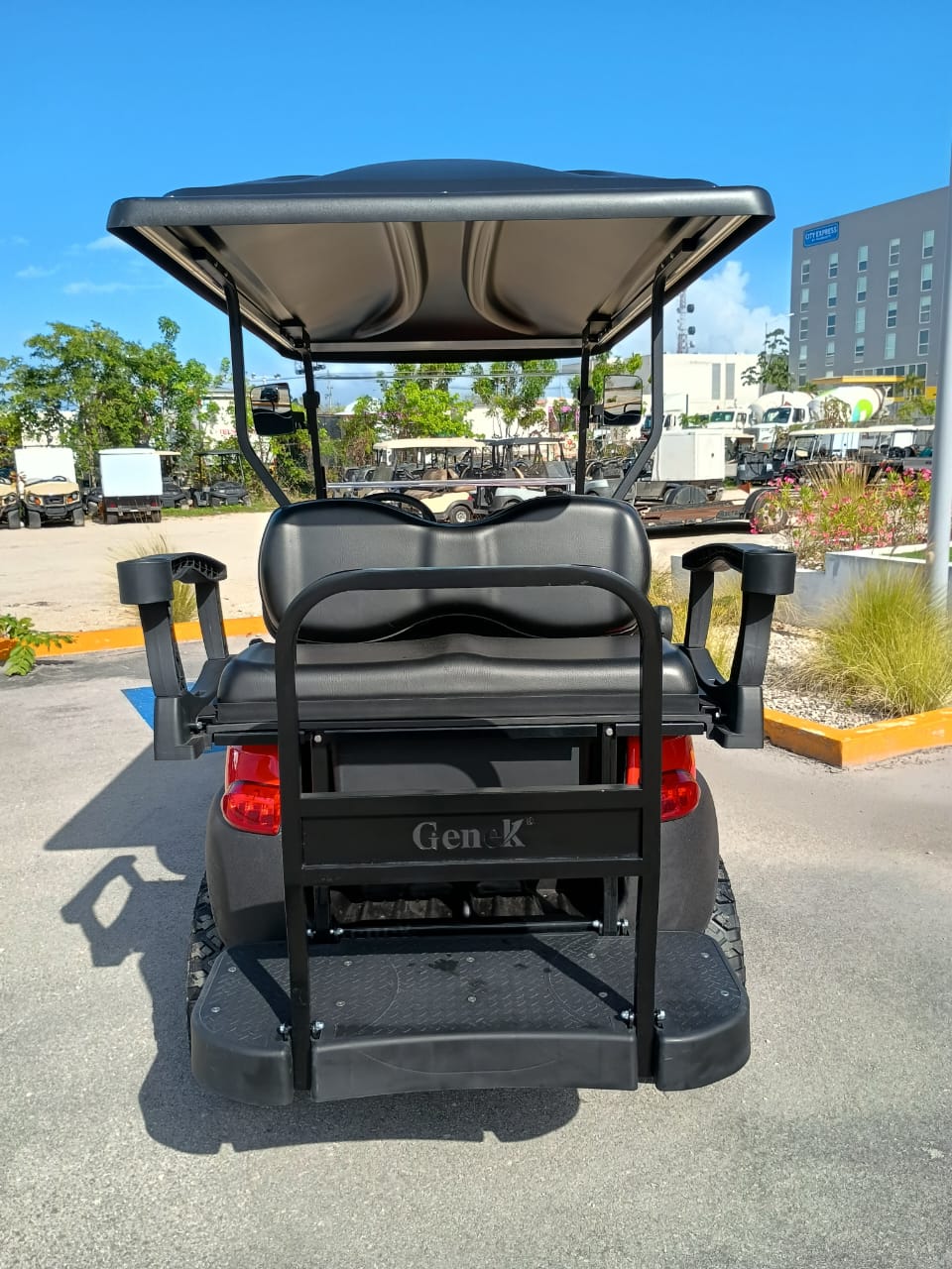 Club Car Tempo 2022 Rojo | 4 Pasajeros | Eléctrico | Baterías Nuevas |